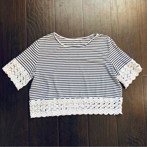 🌟 ROMWE Black & White Striped Crop Top with Lace